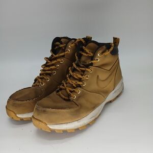 Nike boots, size 8